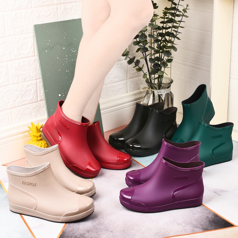 10 อันดับ รองเท้าบูทกันน้ำแฟชั่น ขายดีใน Shopee